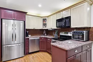 24 Cherry Pl, Huntington, NY 11743 - Photo 13