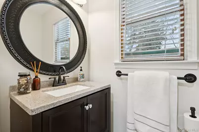 24 Cherry Place, Huntington, NY 11743 - Photo 19