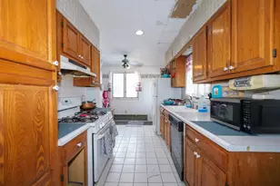 809 South St, Newburgh, NY 12550 - Photo 13