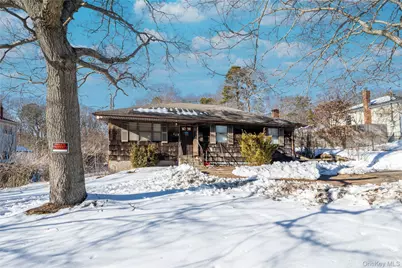 42 Victory Avenue, Shirley, NY 11967 - Photo 3