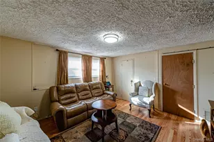 389 Beebe Ct, North Babylon, NY 11703 - Photo 13