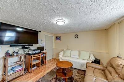 389 Beebe Court, North Babylon, NY 11703 - Photo 19