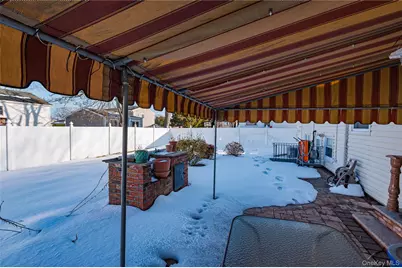 389 Beebe Court, North Babylon, NY 11703 - Photo 31