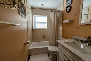 389 Beebe Ct, North Babylon, NY 11703 - Photo 17