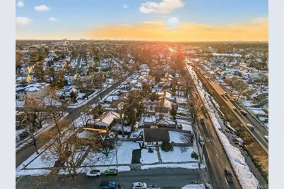 59 Holly Road, Hewlett, NY 11557 - Photo 33