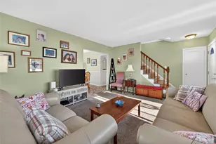 59 Holly Rd, Hewlett, NY 11557 - Photo 5