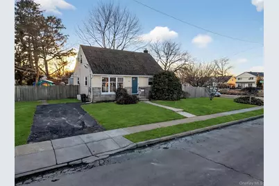 59 Holly Road, Hewlett, NY 11557 - Photo 3