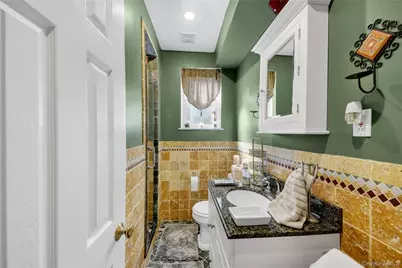39 Harding Drive, New Rochelle, NY 10801 - Photo 17