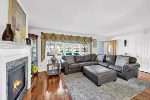 39 Harding Dr, New Rochelle, NY 10801 - Photo 9