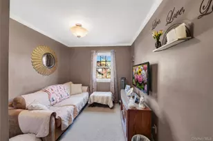 39 Harding Dr, New Rochelle, NY 10801 - Photo 13
