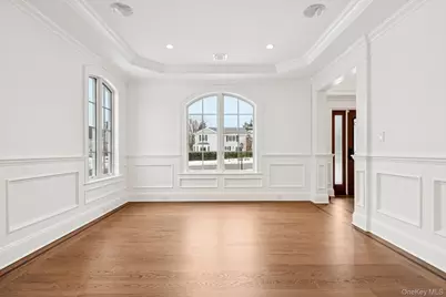 133 Newmarket Road, Garden City, NY 11530 - Photo 15