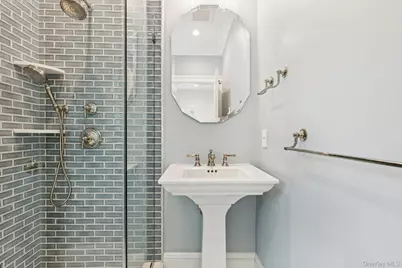 133 Newmarket Road, Garden City, NY 11530 - Photo 19