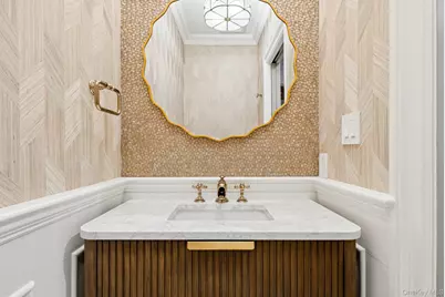 133 Newmarket Road, Garden City, NY 11530 - Photo 19