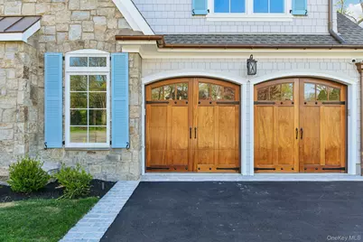 133 Newmarket Road, Garden City, NY 11530 - Photo 3