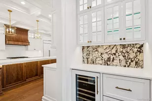 133 Newmarket Rd, Garden City, NY 11530 - Photo 7