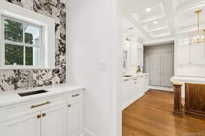 133 Newmarket Road, Garden City, NY 11530 - Photo 7