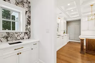 133 Newmarket Rd, Garden City, NY 11530 - Photo 7