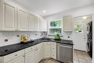 10 Cherry Ave, New Rochelle, NY 10801 - Photo 3