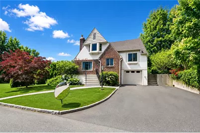 10 Cherry Avenue, New Rochelle, NY 10801 - Photo 1