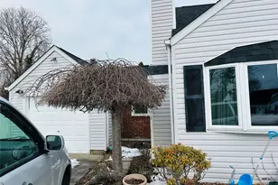 109 Vesper Ct, Babylon, NY 11702 - Photo 3