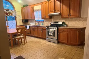 454 Roy St, West Hempstead, NY 11552 - Photo 5