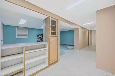 1616 Madison Avenue, West Islip, NY 11795 - Photo 23