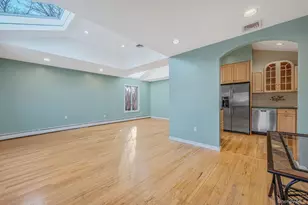 1616 Madison Ave, West Islip, NY 11795 - Photo 5