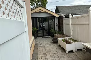 61-39 184th St, Fresh Meadows, NY 11365 - Photo 7