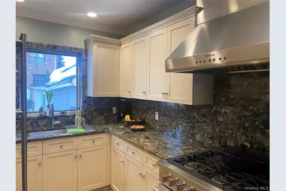 6139 184th Street, Fresh Meadows, NY 11365 - Photo 35