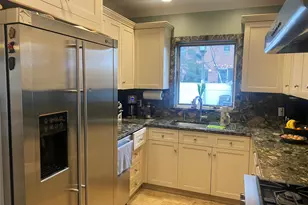 61-39 184th St, Fresh Meadows, NY 11365 - Photo 9