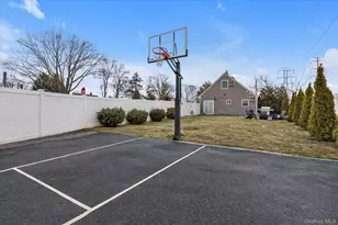 64 Cornflower Rd, Levittown, NY 11756 - Photo 17