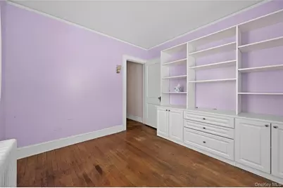 8 Henry Place, Bay Shore, NY 11706 - Photo 17