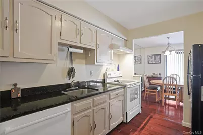 616 Kemeys Cove #616, Briarcliff Manor, NY 10510 - Photo 13