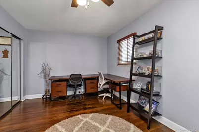 6 Cedar Drive E, Plainview, NY 11803 - Photo 19