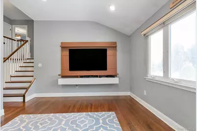 6 Cedar Drive E, Plainview, NY 11803 - Photo 13