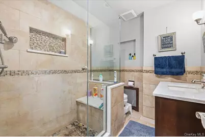 62 Eileen Avenue, Plainview, NY 11803 - Photo 15