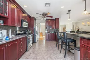 62 Eileen Ave, Plainview, NY 11803 - Photo 5