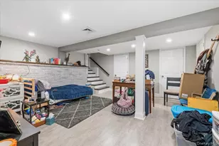 62 Eileen Ave, Plainview, NY 11803 - Photo 23