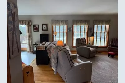 4 Grapevine Place, Poughkeepsie, NY 12603 - Photo 5