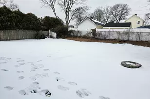 7375 Washington St, East Islip, NY 11730 - Photo 5