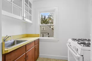 10 Harrison Dr, Larchmont, NY 10538 - Photo 11