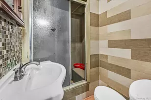 159-20 Highland Ave, Jamaica, NY 11432 - Photo 11