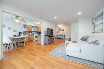 210 Westend Avenue #8A, Freeport, NY 11520 - Photo 9