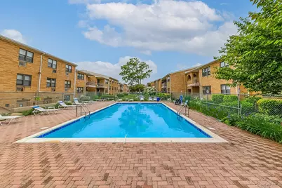 210 Westend Avenue #8A, Freeport, NY 11520 - Photo 17