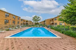 210 Westend Ave, Freeport, NY 11520 - Photo 17