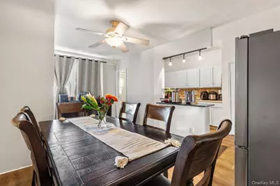 729 Taylor Avenue, Bronx, NY 10473 - Photo 11