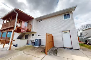 511 Freeman Ave, Brentwood, NY 11717 - Photo 3