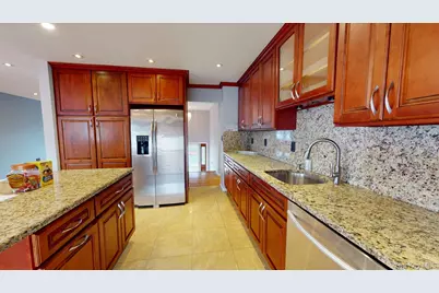 511 Freeman Avenue, Brentwood, NY 11717 - Photo 5