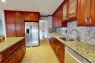 511 Freeman Ave, Brentwood, NY 11717 - Photo 5