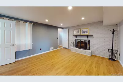 511 Freeman Avenue, Brentwood, NY 11717 - Photo 33